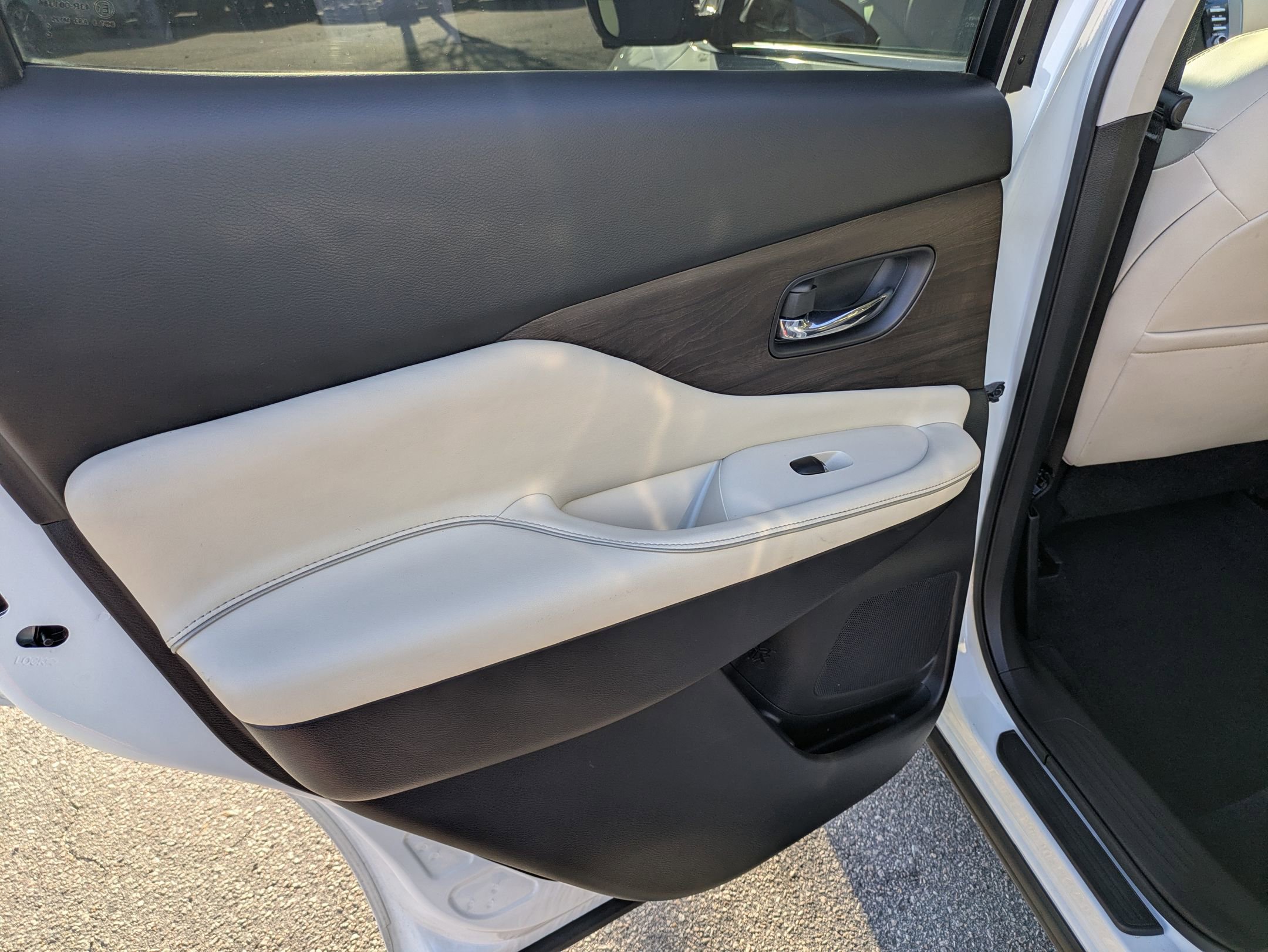 Used 2020 Nissan Murano Platinum image 25