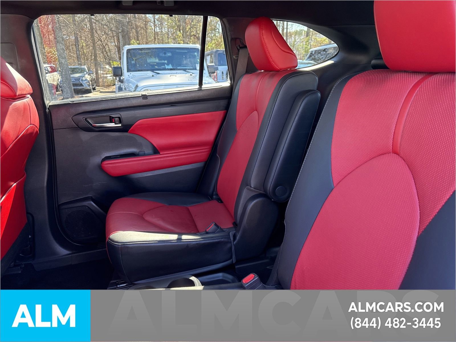 Used 2021 Toyota Highlander XSE image 12