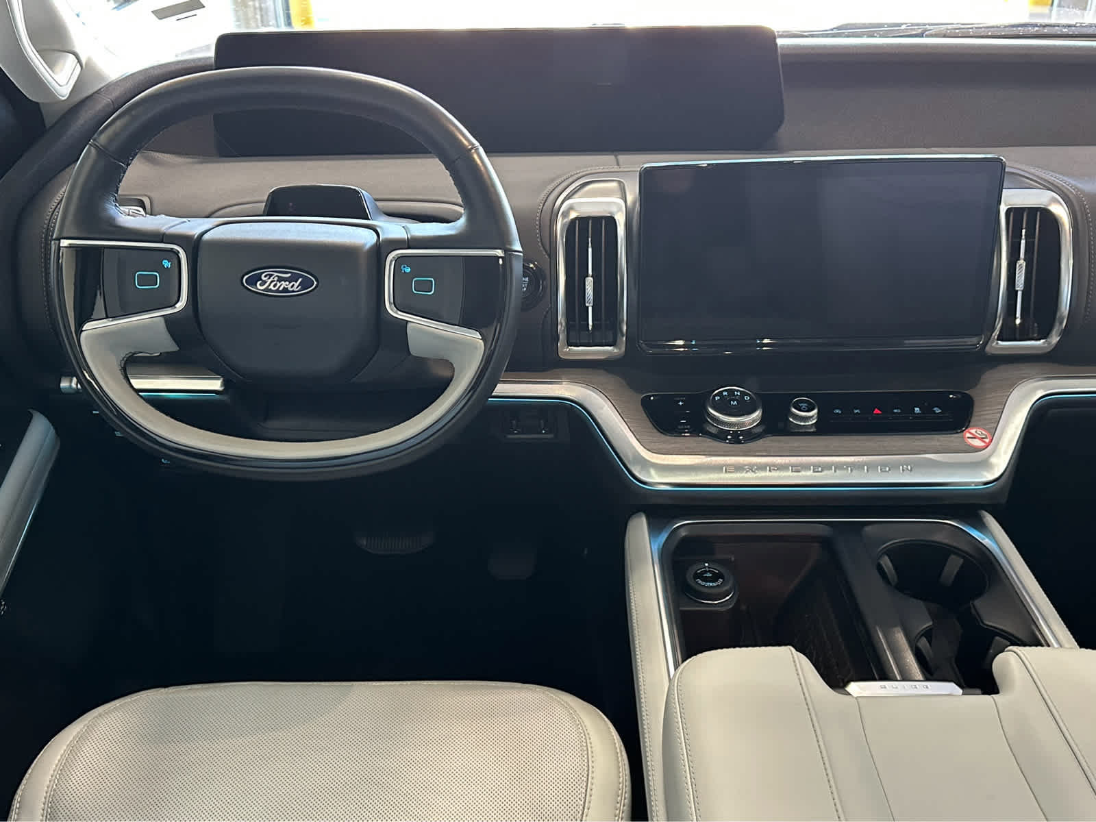 Certified 2025 Ford Expedition Platinum AWD/4WD image 14