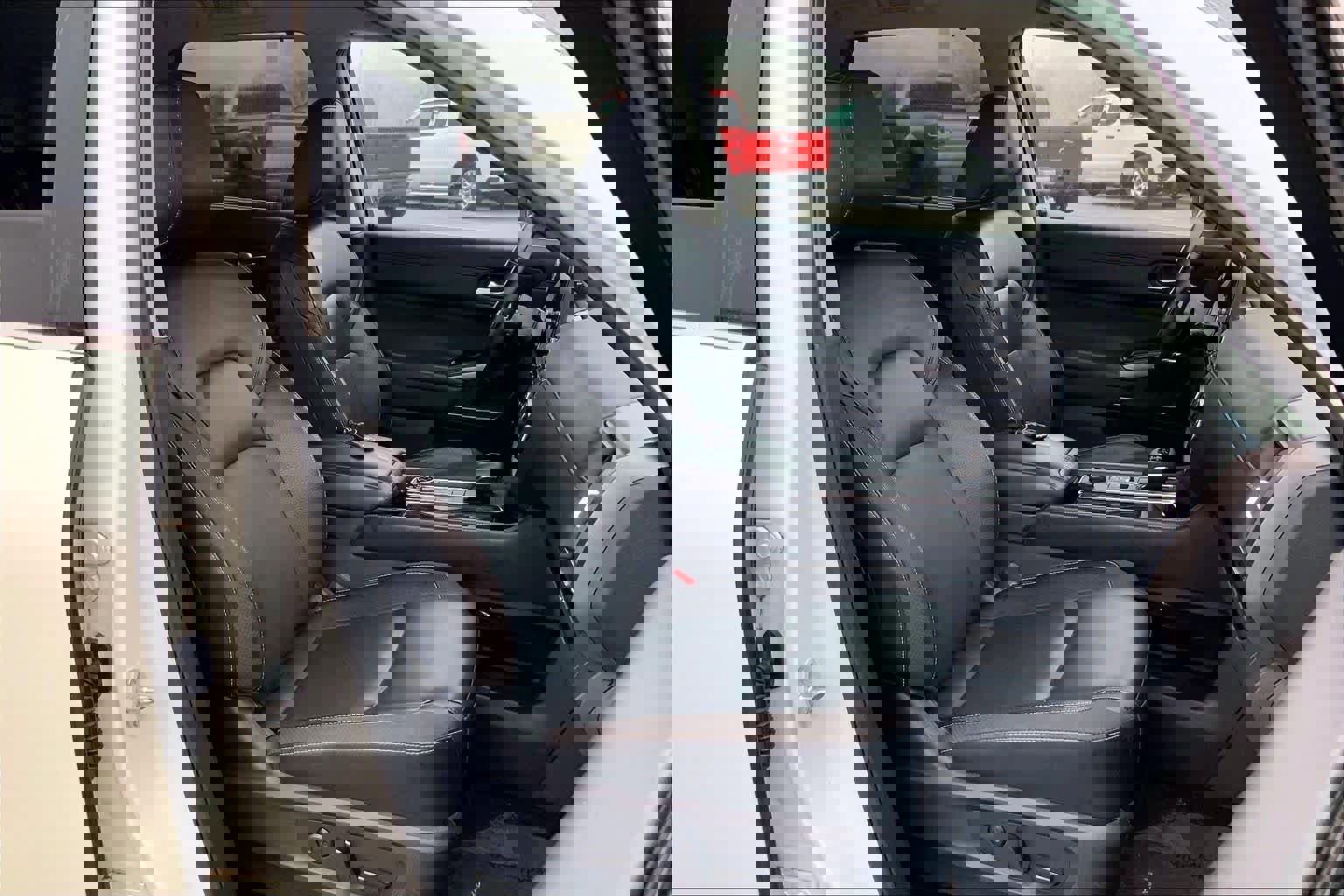 Used 2023 Nissan Pathfinder SL image 10