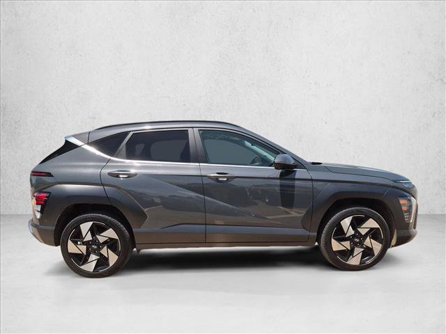 Used 2024 Hyundai Kona Limited AWD/4WD image 4