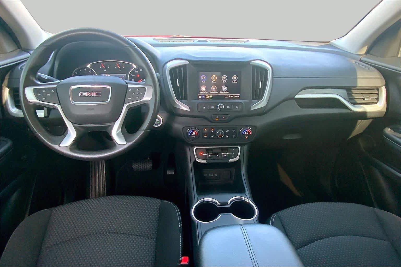 Used 2024 GMC Terrain SLE w/ Driver Convenience Package FWD image 16