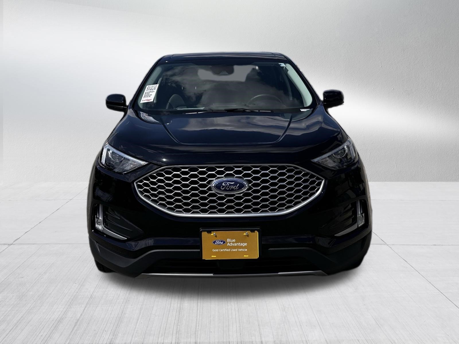 Certified 2024 Ford Edge SEL w/ Convenience Package AWD/4WD image 2
