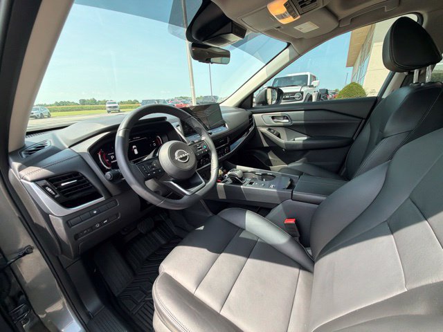 Used 2024 Nissan Rogue SL w/ SL Premium Package FWD image 11