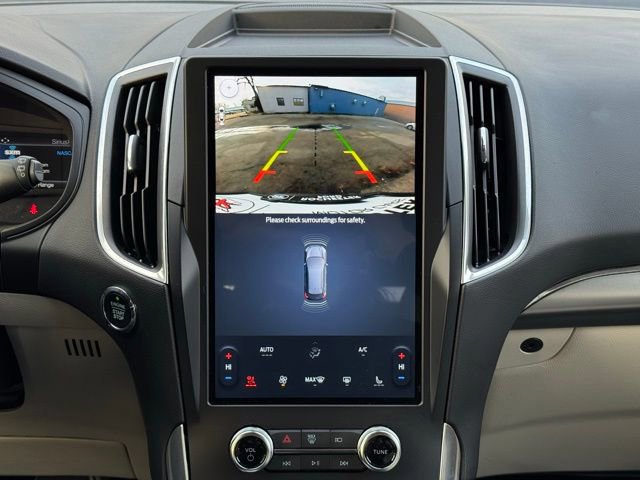 Certified 2024 Ford Edge Titanium w/ Equipment Group 301A image 9