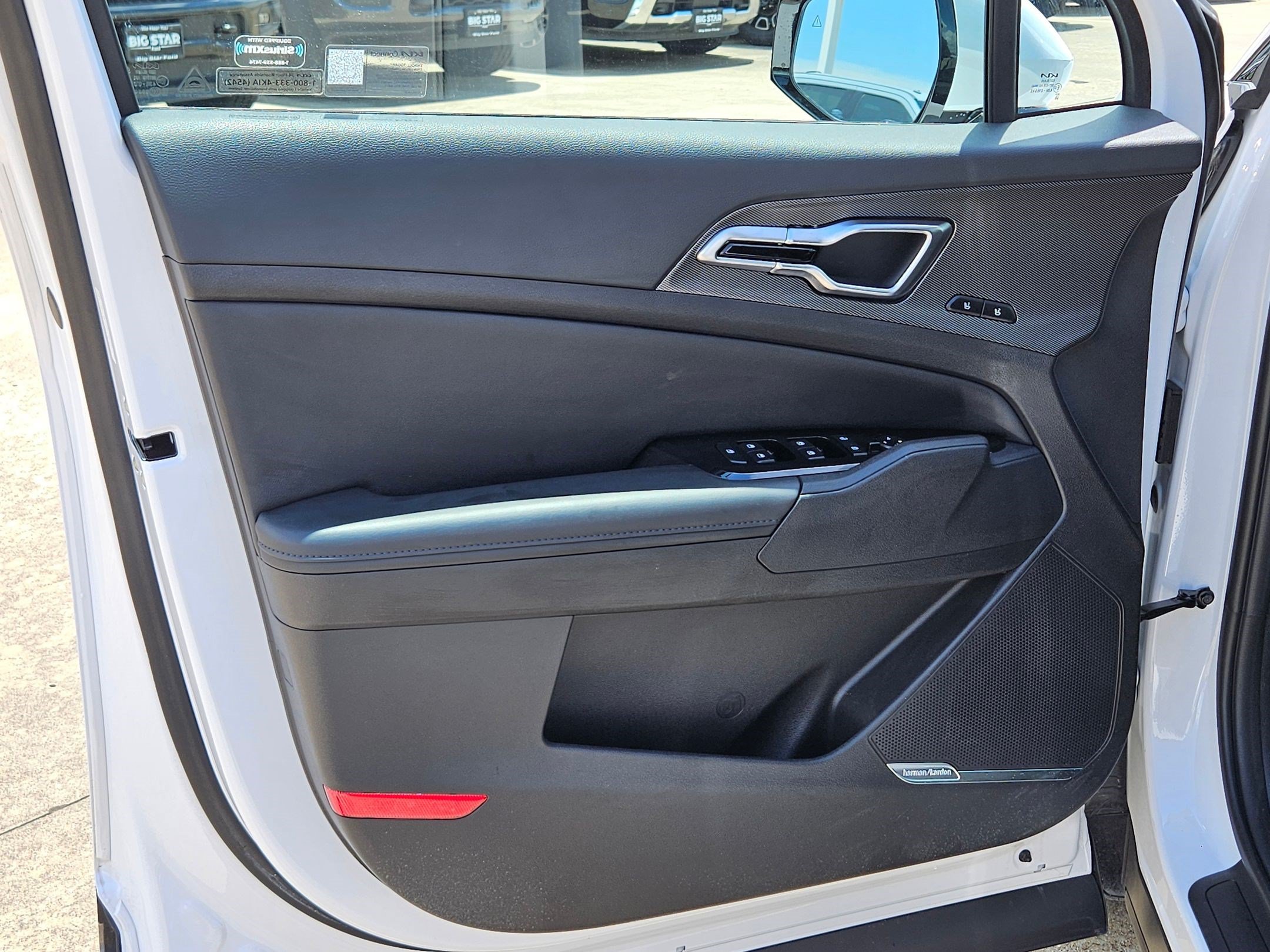 Used 2025 Kia Sportage SX FWD image 14