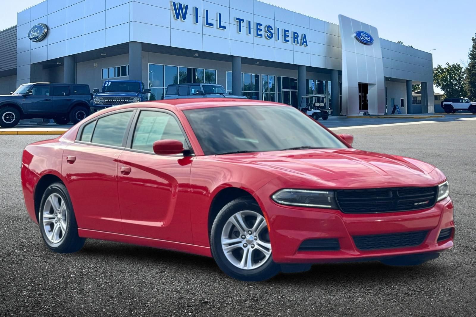 Used 2022 Dodge Charger SXT image 2