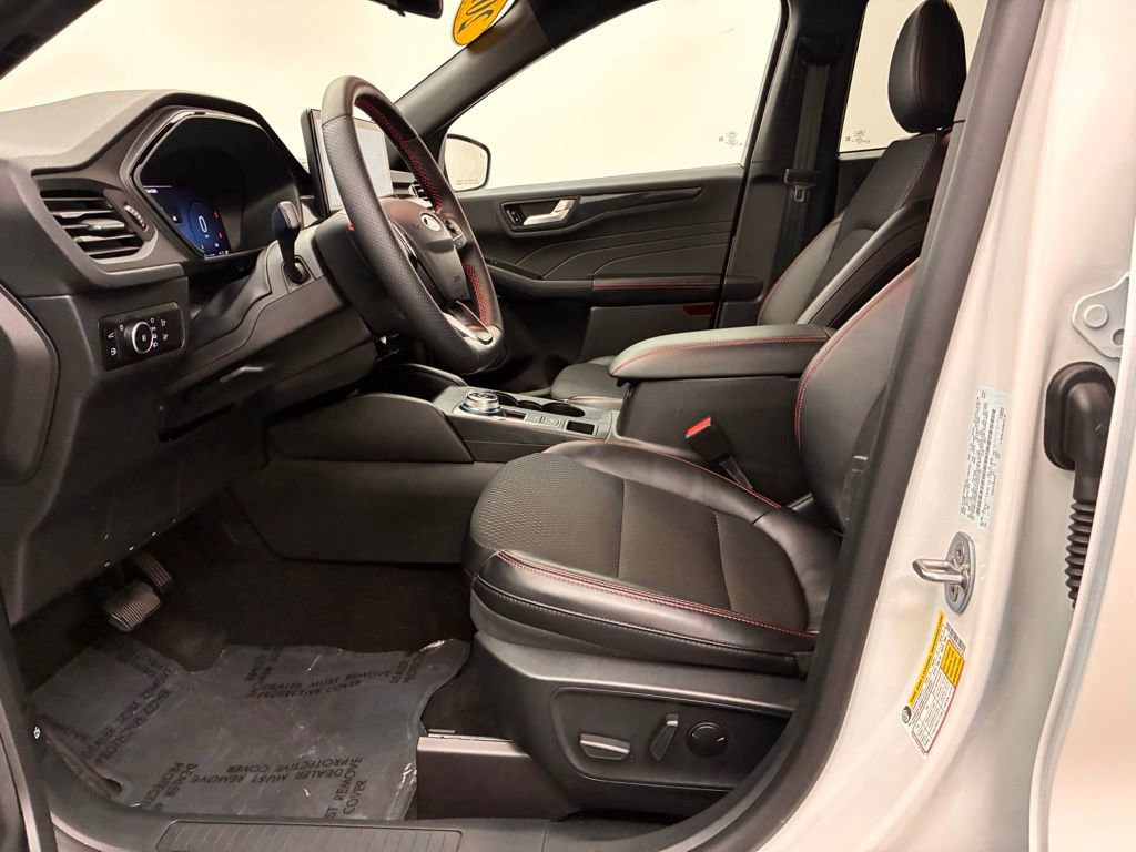 Certified 2025 Ford Escape ST-Line Elite w/ Tech Pack #2 image 19