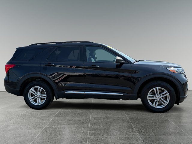 Certified 2022 Ford Explorer XLT w/ Equipment Group 202A AWD/4WD image 7