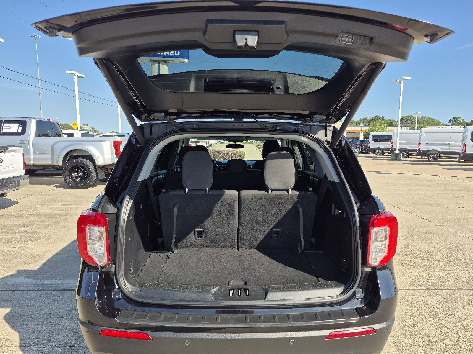 Certified 2022 Ford Explorer XLT RWD image 13