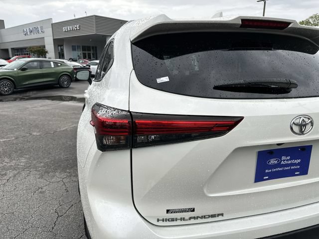Used 2021 Toyota Highlander XSE FWD image 26