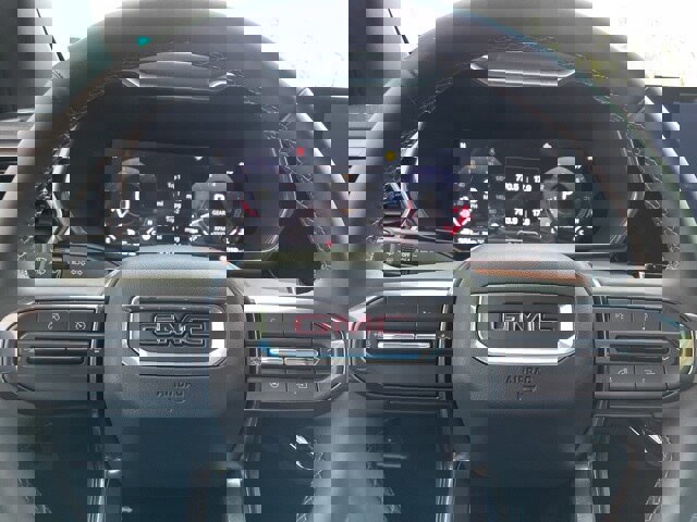 Used 2025 GMC Canyon AT4 w/ AT4 Premium Package image 18