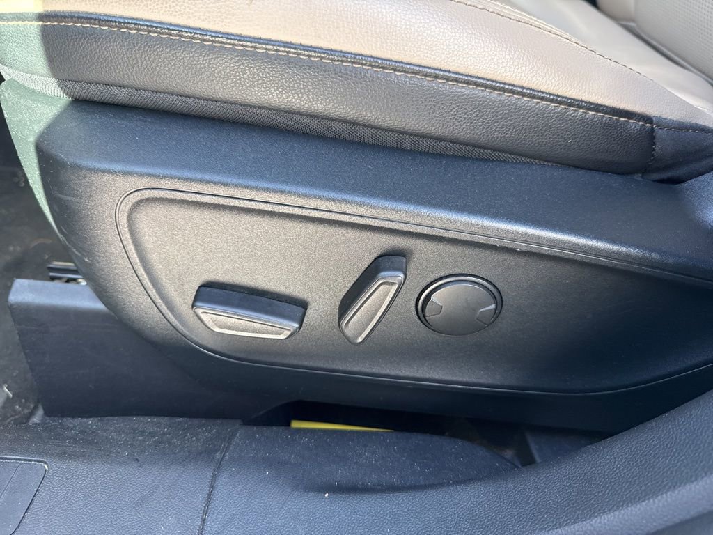 Certified 2020 Ford Escape SEL image 9