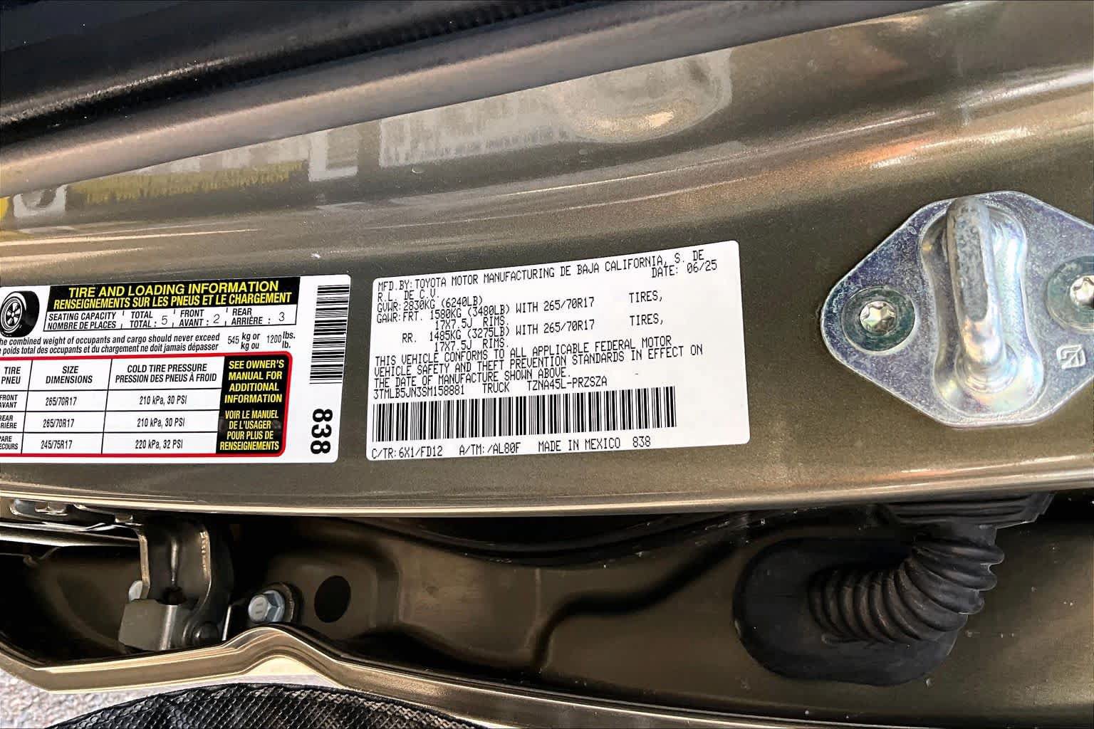 Used 2025 Toyota Tacoma TRD Off-Road AWD/4WD image 34