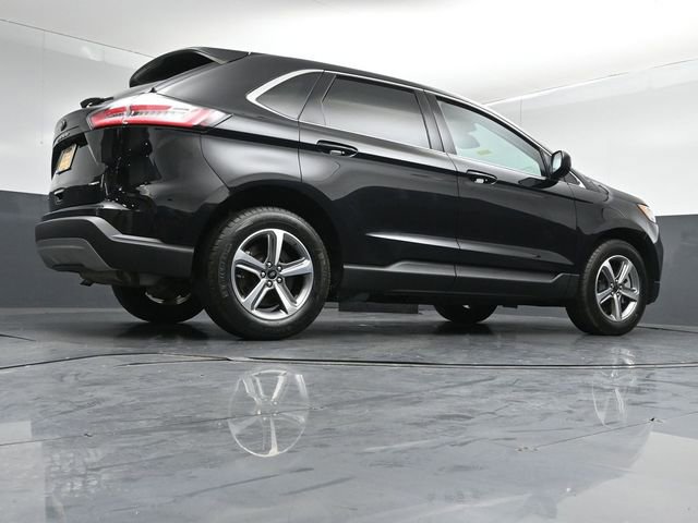 Certified 2023 Ford Edge SEL w/ Convenience Package AWD/4WD image 39