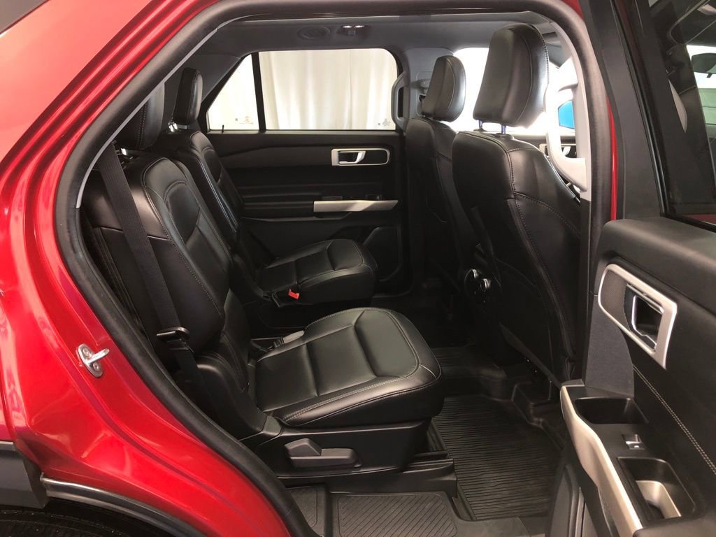 Certified 2022 Ford Explorer XLT w/ Equipment Group 202A image 25