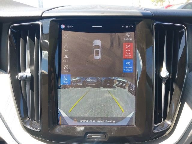 Used 2023 Volvo XC60 B5 Plus AWD/4WD image 29
