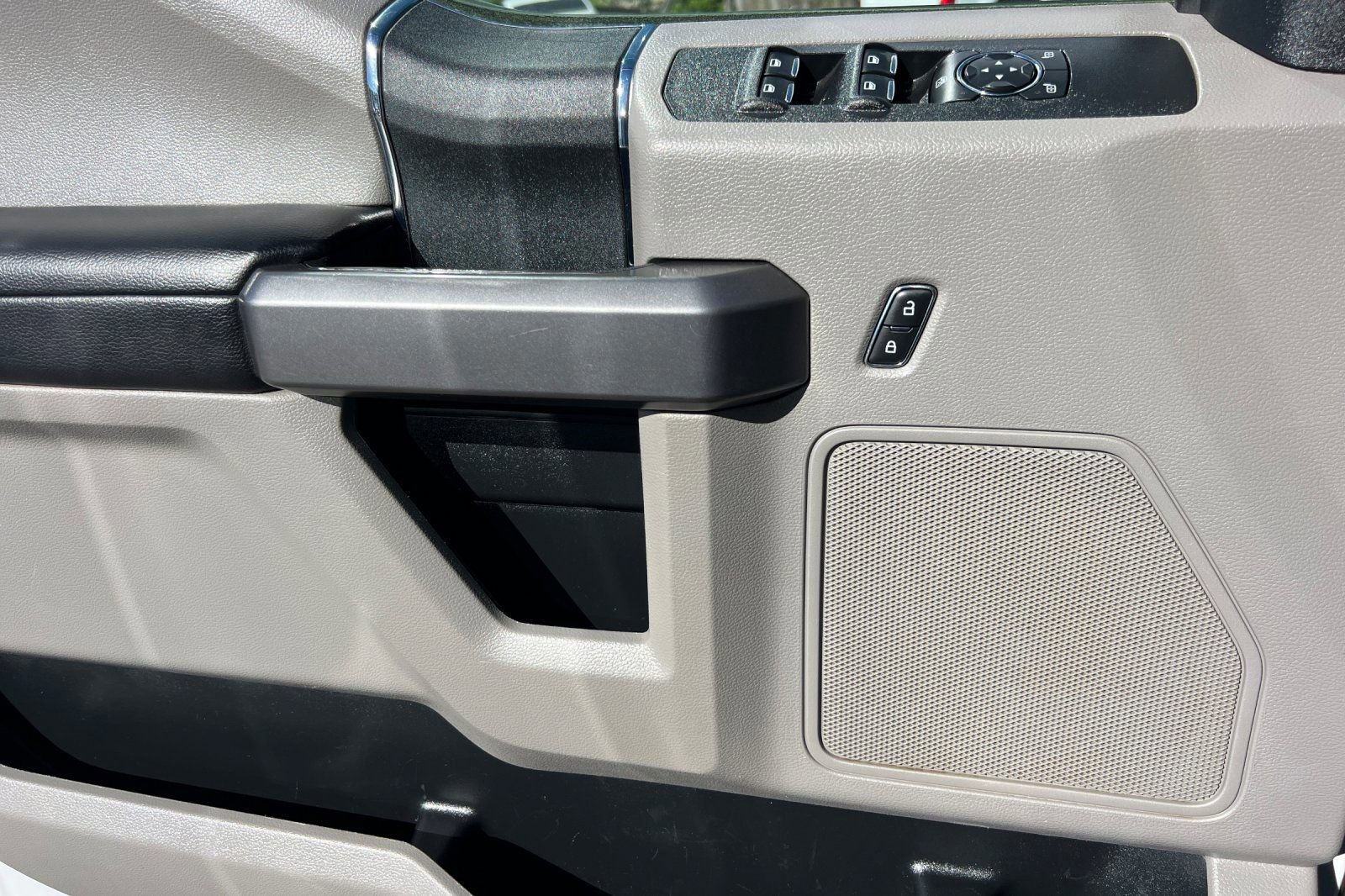 Certified 2021 Ford F550 XLT image 12