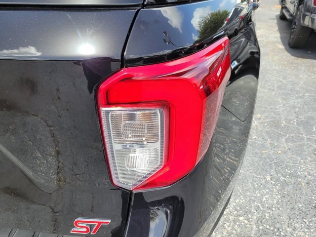 Certified 2023 Ford Explorer ST w/ Equipment Group 401A AWD/4WD image 6