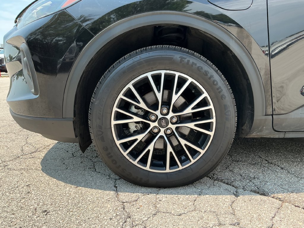 Certified 2023 Ford Escape SE FWD image 9