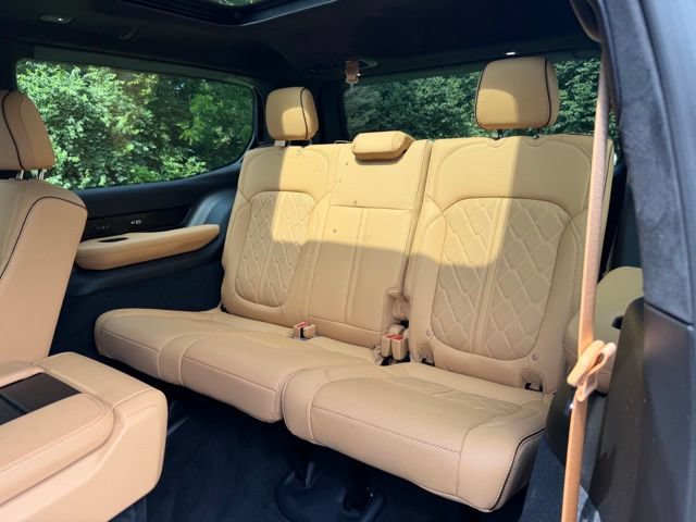 Used 2025 Jeep Grand Wagoneer Series III w/ Rear Seat Video Group 1 AWD/4WD image 20