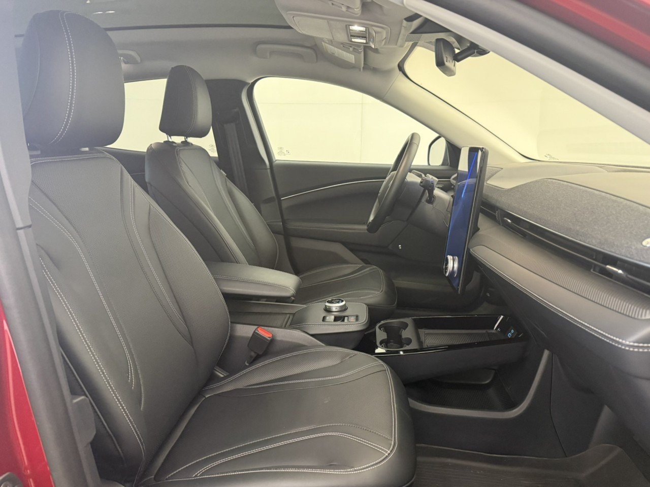 Certified 2024 Ford Mustang Mach-E Premium AWD/4WD image 10