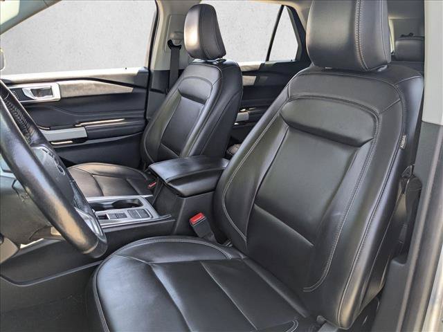 Certified 2021 Ford Explorer XLT w/ Equipment Group 202A RWD image 15