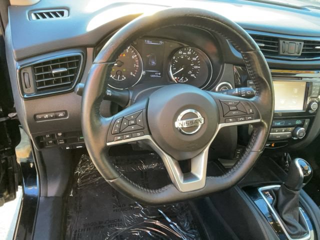 Used 2017 Nissan Rogue Sport SL w/ SL Premium Package AWD/4WD image 16
