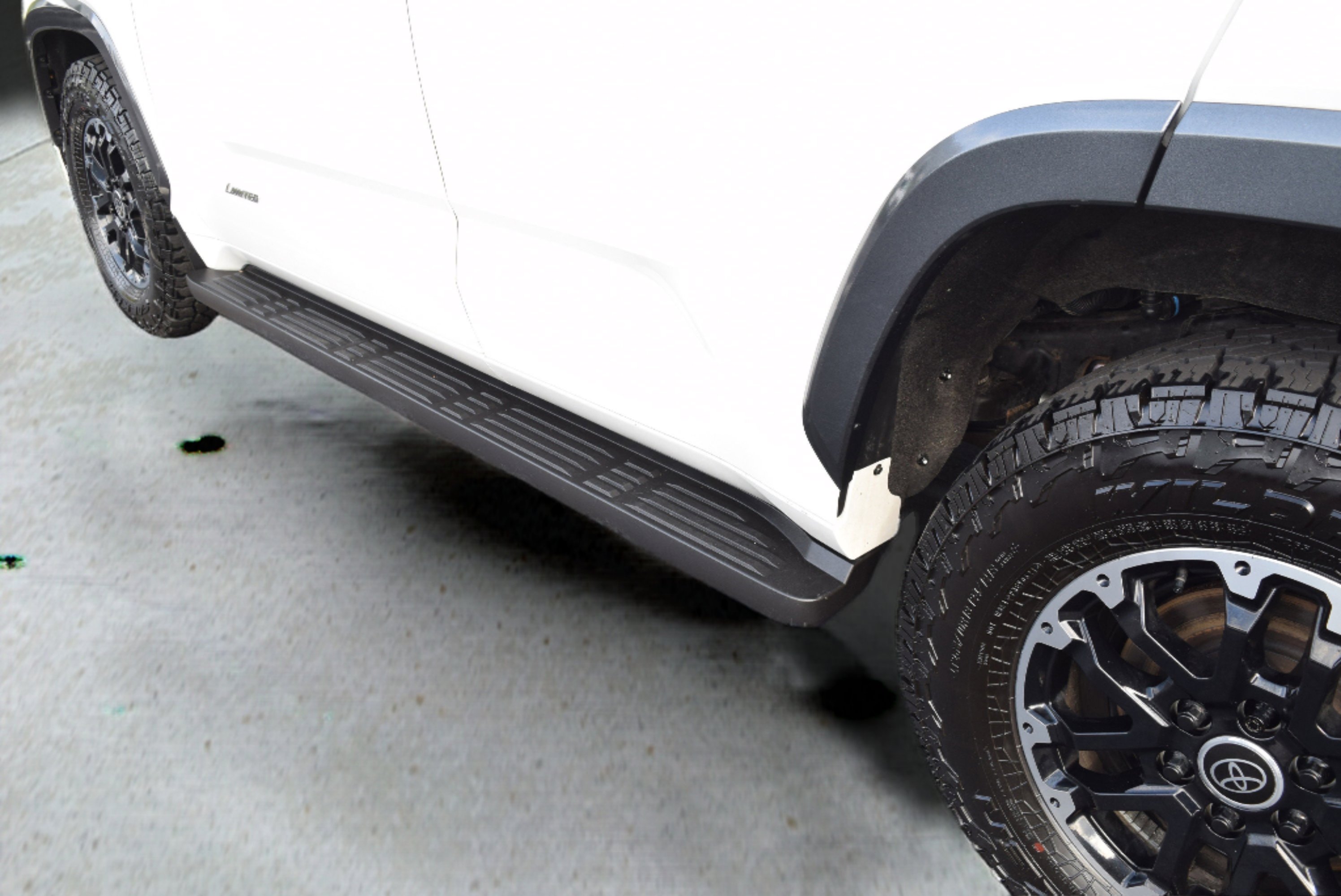 Used 2023 Toyota Sequoia Limited w/ TRD Off-Road Package AWD/4WD image 8