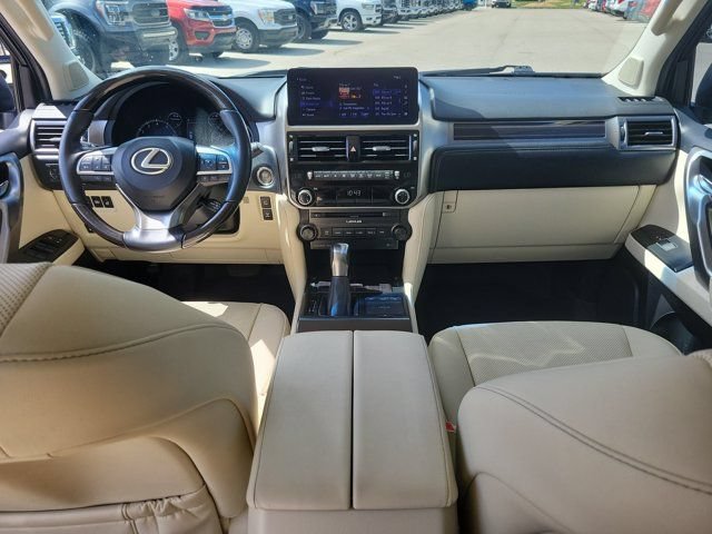 Used 2022 Lexus GX 460 Premium w/ Premium Package AWD/4WD image 17