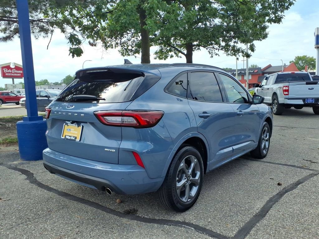 Certified 2024 Ford Escape ST-Line w/ Tech Pack #1 AWD/4WD image 6