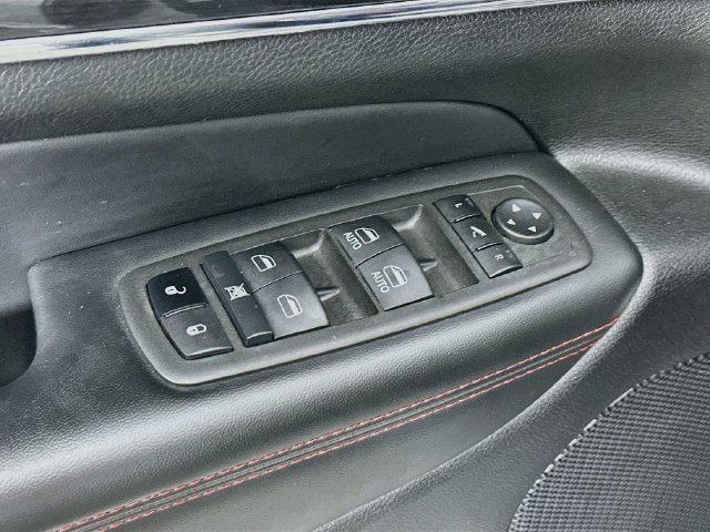 Used 2021 Jeep Grand Cherokee Trailhawk w/ Trailhawk Luxury Group AWD/4WD image 25