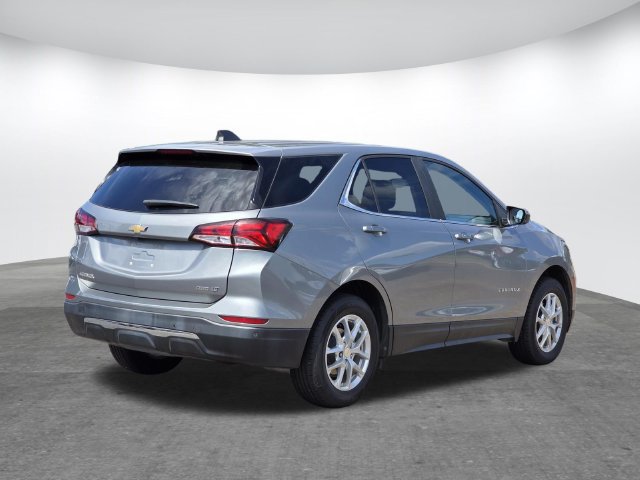 Used 2023 Chevrolet Equinox LT w/ Driver Convenience Package AWD/4WD image 4