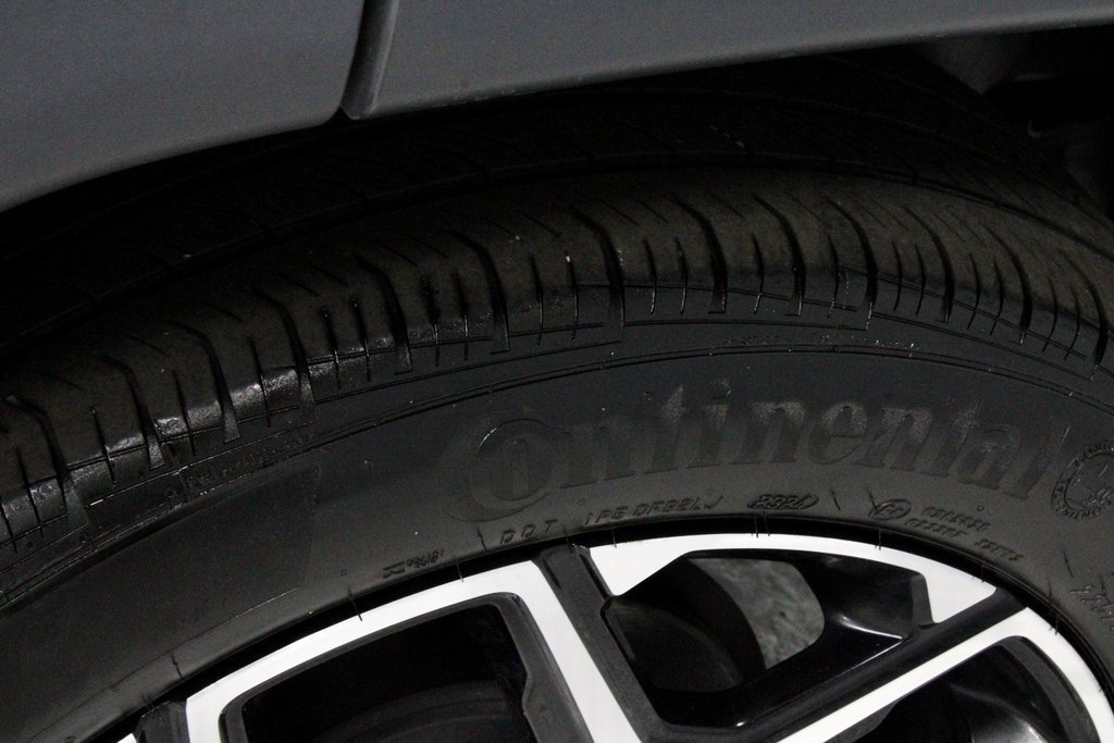 Used 2024 Jeep Compass Limited image 19