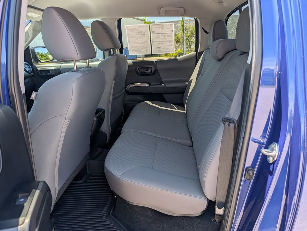 Used 2022 Toyota Tacoma SR5 AWD/4WD image 25