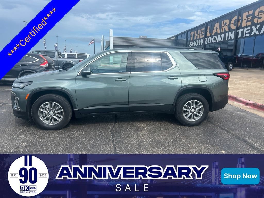 Used 2023 Chevrolet Traverse LT FWD image 1
