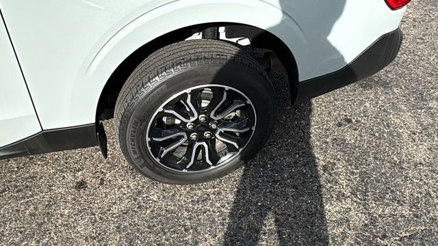 Certified 2022 Ford Maverick Lariat w/ Lariat Luxury Package image 28