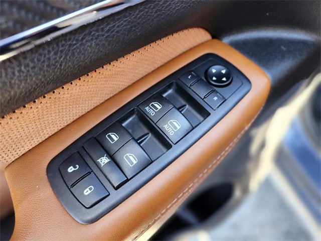 Used 2020 Jeep Grand Cherokee SRT image 17