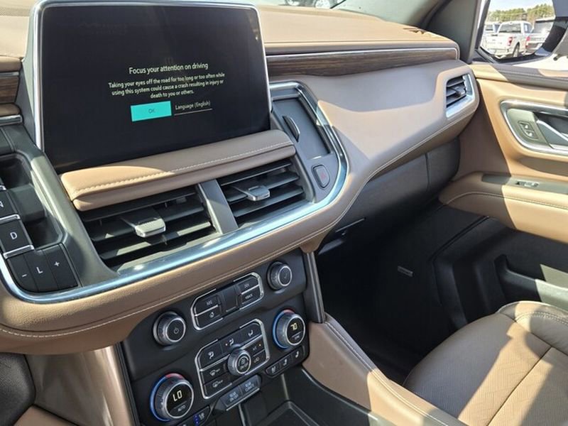 Used 2024 Chevrolet Tahoe High Country w/ Premium Package image 24