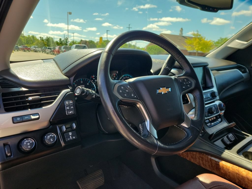 Used 2020 Chevrolet Suburban Premier w/ Premier Plus Edition AWD/4WD image 23
