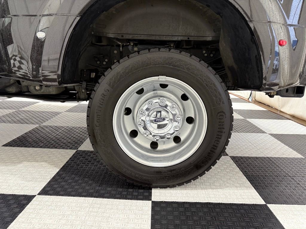 Certified 2025 Ford F450 Platinum w/ Platinum Plus Package image 12