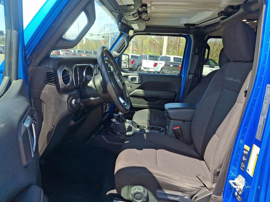 Used 2023 Jeep Gladiator Overland AWD/4WD image 13