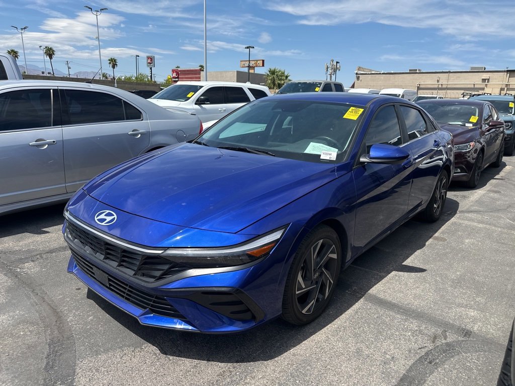 Used 2024 Hyundai Elantra SEL w/ Convenience Package