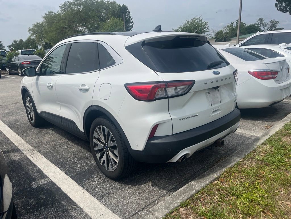 Certified 2020 Ford Escape Titanium w/ Titanium Premium Package 2.0 AWD/4WD image 4
