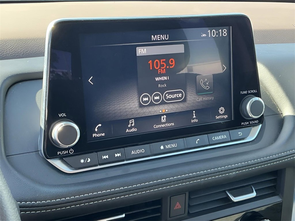 Used 2023 Nissan Rogue SV image 36