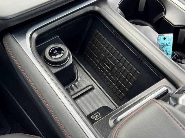 Certified 2025 Ford Expedition Active AWD/4WD image 36