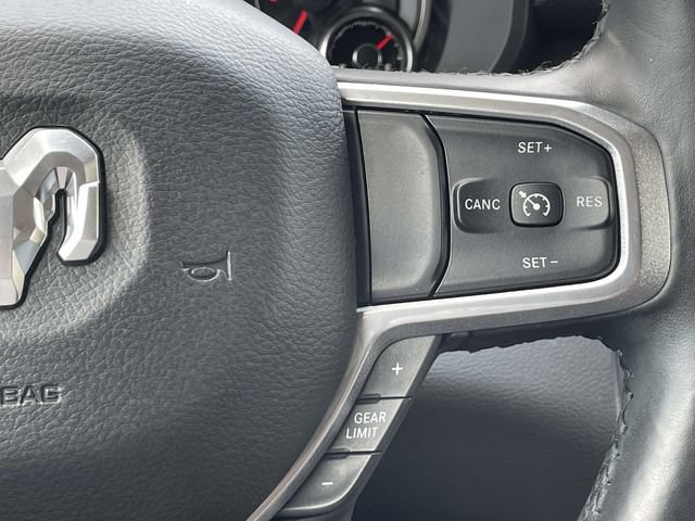 Used 2019 RAM 1500 Laramie AWD/4WD image 18