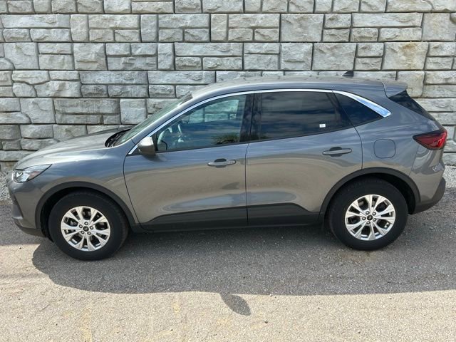 Certified 2023 Ford Escape Active AWD/4WD image 3