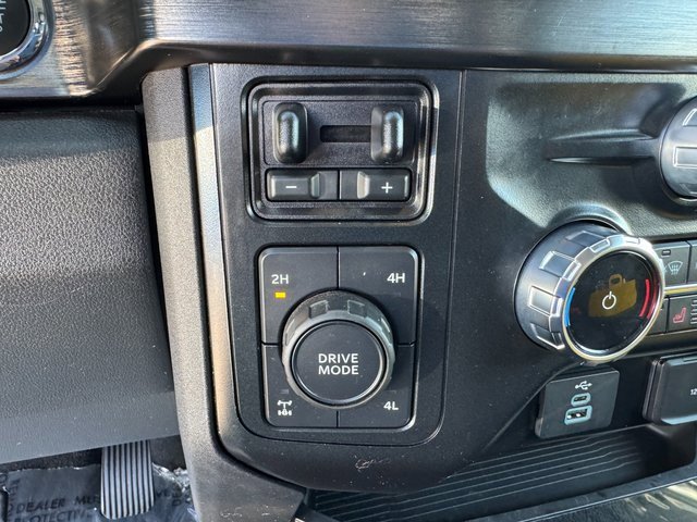 Certified 2024 Ford F250 Lariat w/ Sport Appearance Package image 29