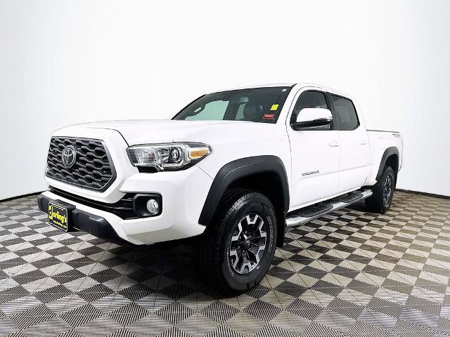 Used 2020 Toyota Tacoma TRD Off-Road w/ Technology Package AWD/4WD image 3